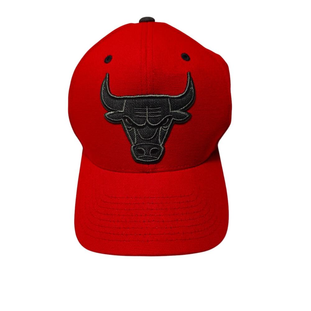 Mitchell & Ness Chicago Bulls Logo Snapback Hat Red NBA Basketball